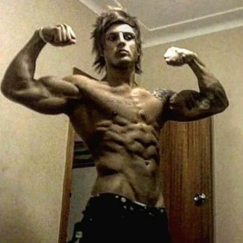 Zyzz.png.16956026b054693e524fa019333de744.png