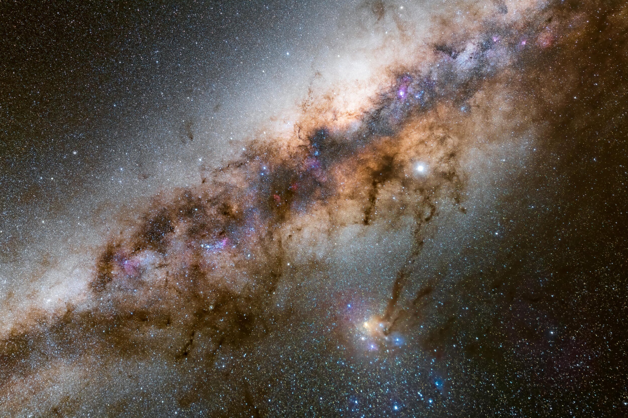 beautiful-galactic-core-milky-way-with-rho-ophiuchi-cloud-complex-long-exposure-photograph-min.thumb.jpg.4914429df510ce3d4c85e2f6b80fe4c5.jpg