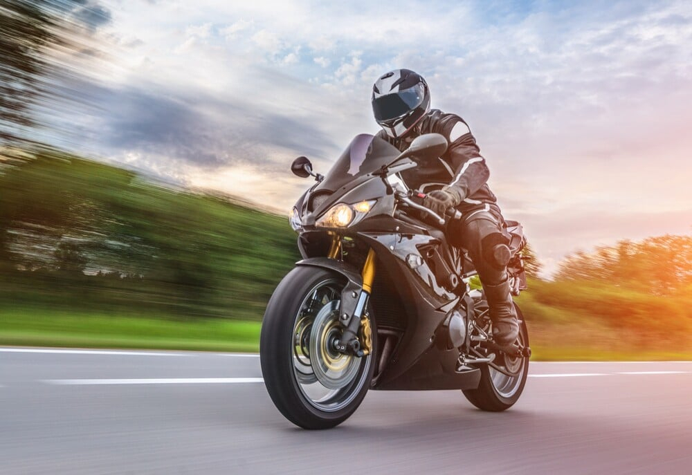 Tips-rouler-en-securite-moto.jpeg.ab42c768c119982aea9c7e8cf5d07fde.jpeg
